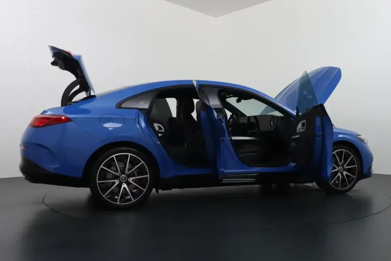 Mercedes-Benz CLA 250 din 2025 cu 5.401 km - oferta MER147321 - foto 10