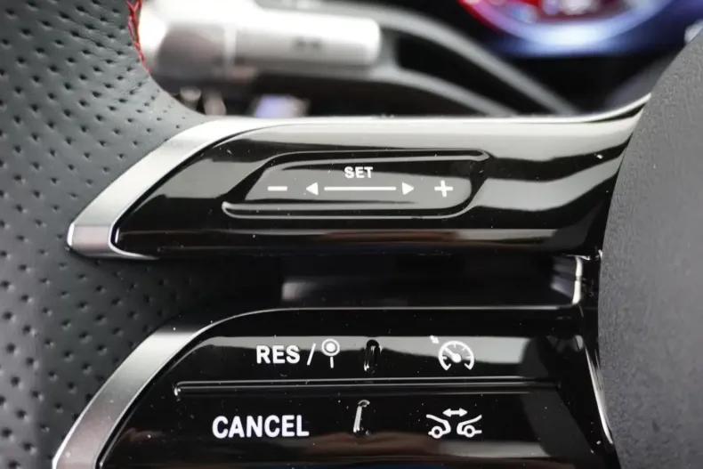 Mercedes-Benz CLA 250 din 2025 cu 5.401 km - oferta MER147321 - foto 19