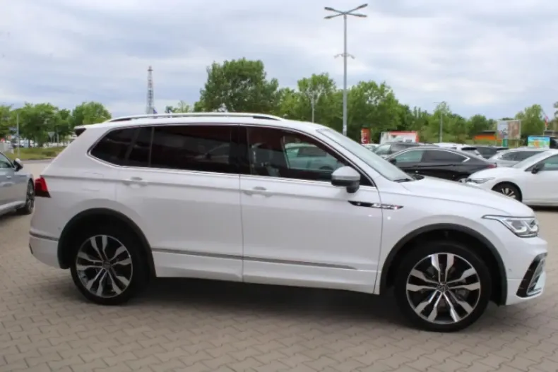 Volkswagen Tiguan Allspace din 2024 cu 32.260 km - oferta VOL147336 - foto 3