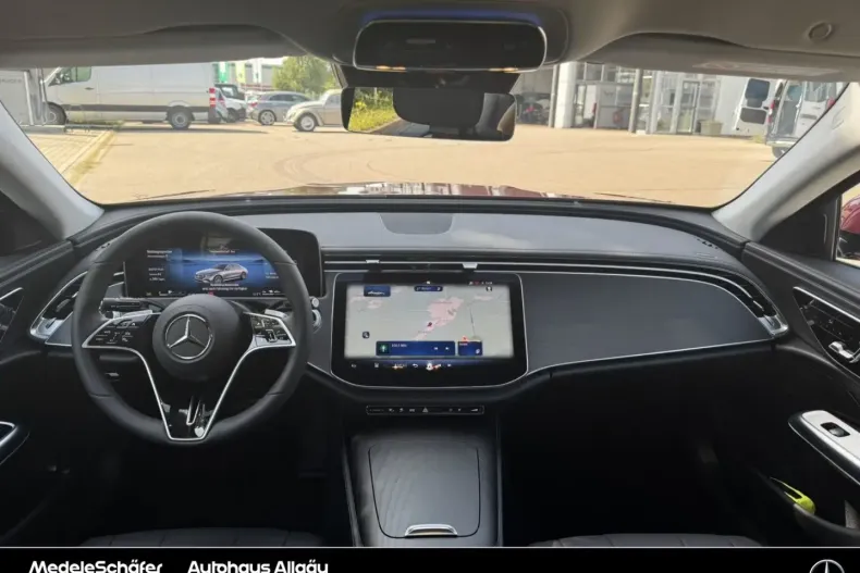 Mercedes-Benz E 400 din 2024 cu 5.000 km - oferta MER147337 - foto 9