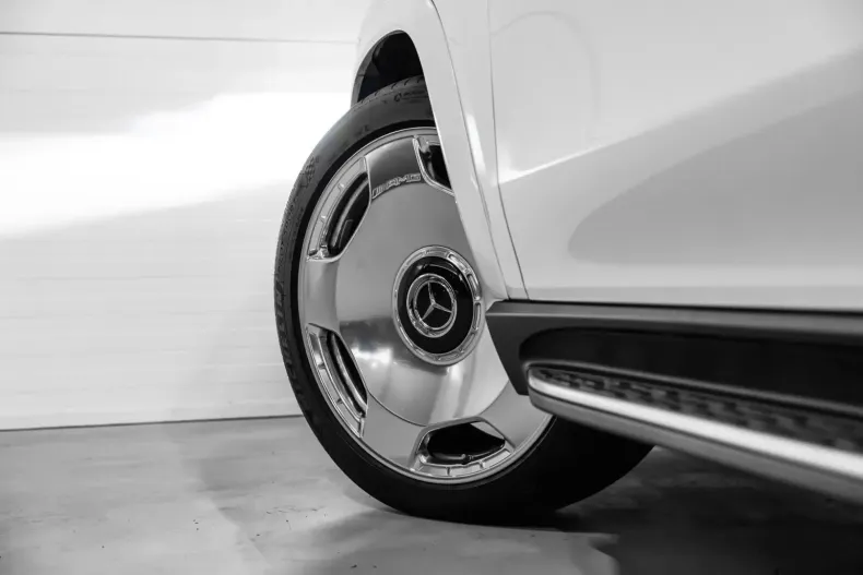 Mercedes-Benz GLS 63 din 2024 cu 10.000 km - oferta MER147339 - foto 8