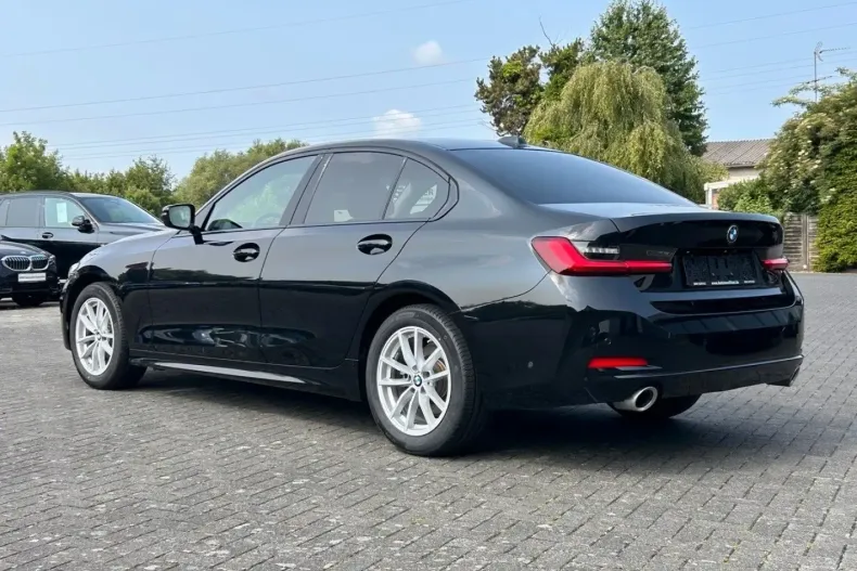 BMW 320 din 2024 cu 9.850 km - oferta BMW147366 - foto 4