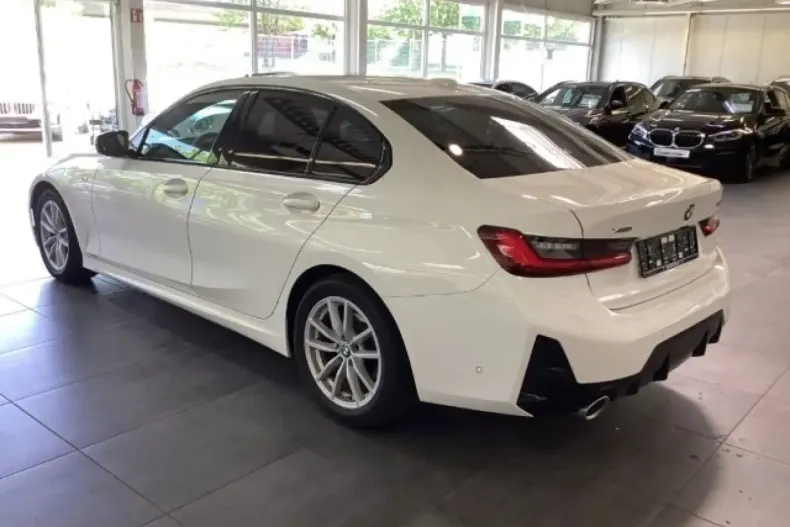 BMW 320 din 2024 cu 25.400 km - oferta BMW147373 - foto 4