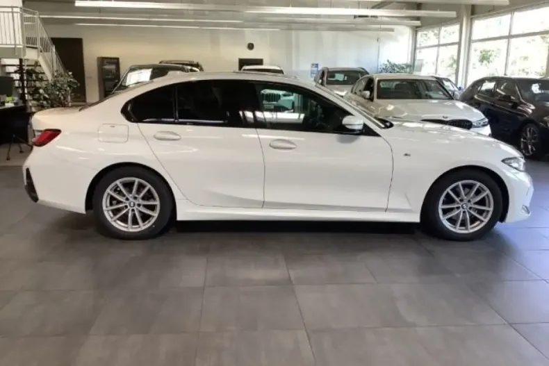 BMW 320 din 2024 cu 25.400 km - oferta BMW147373 - foto 7