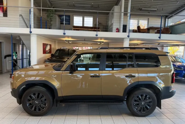 Toyota Land Cruiser din 2024 cu 28.288 km - oferta TOY147379 - foto 4