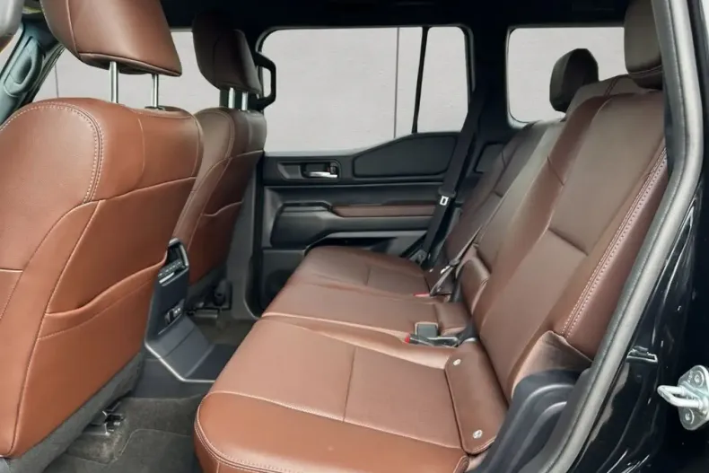 Toyota Land Cruiser din 2024 cu 12.510 km - oferta TOY147380 - foto 14