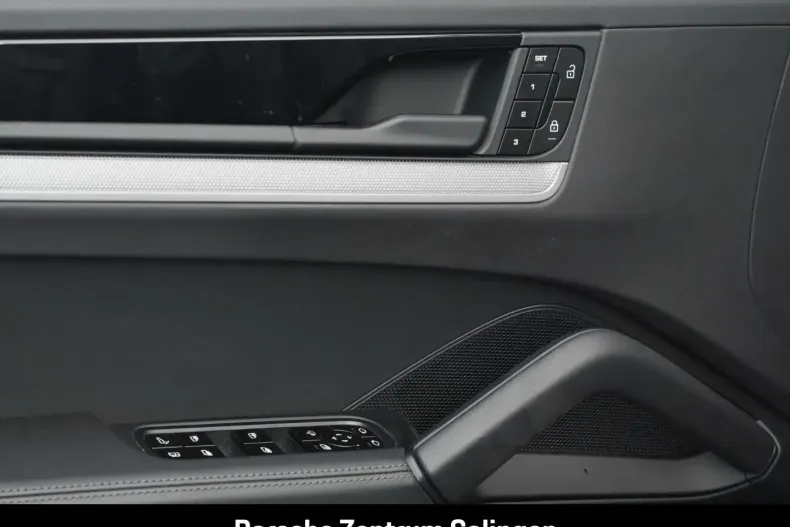 Porsche Cayenne din 2024 cu 24.054 km - oferta POR147381 - foto 13