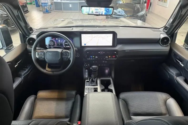 Toyota Land Cruiser din 2024 cu 3.710 km - oferta TOY147383 - foto 10