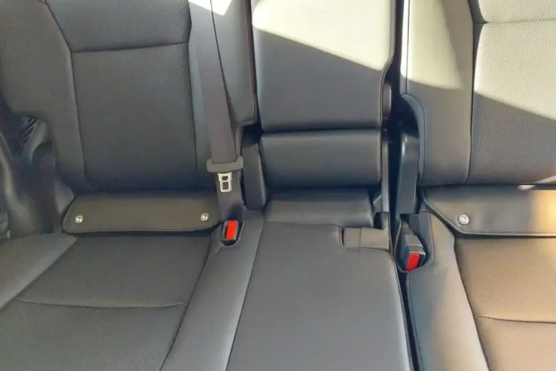 Toyota Land Cruiser din 2024 cu 1.012 km - oferta TOY147385 - foto 9