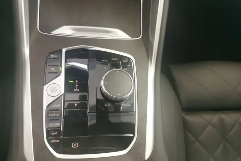 BMW X6 din 2024 cu 5.813 km - oferta BMW147391 - foto 11