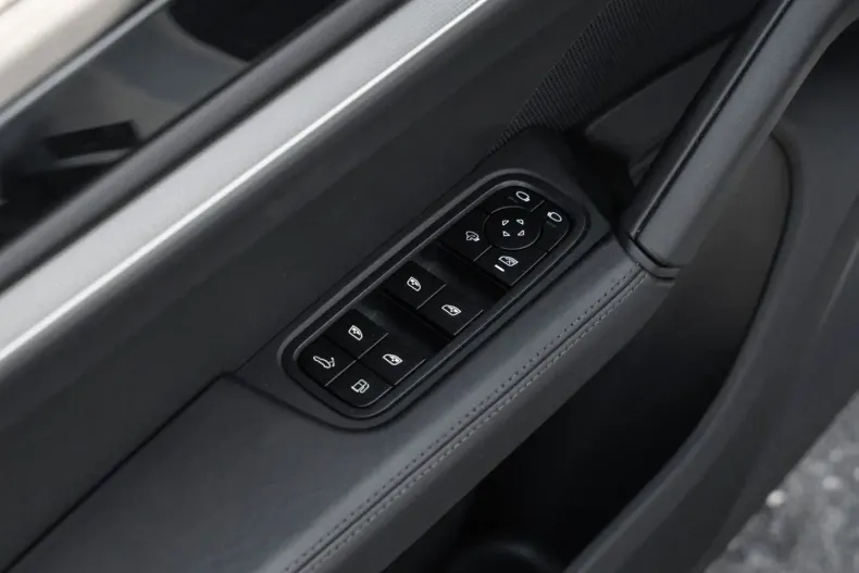 Porsche Cayenne din 2024 cu 28.900 km - oferta POR147394 - foto 26