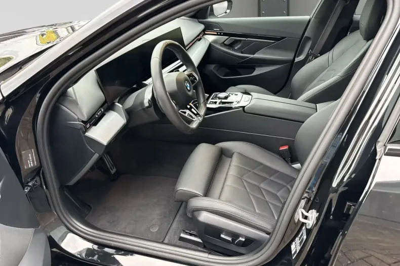 BMW 520 din 2025 cu 8.510 km - oferta BMW147400 - foto 7