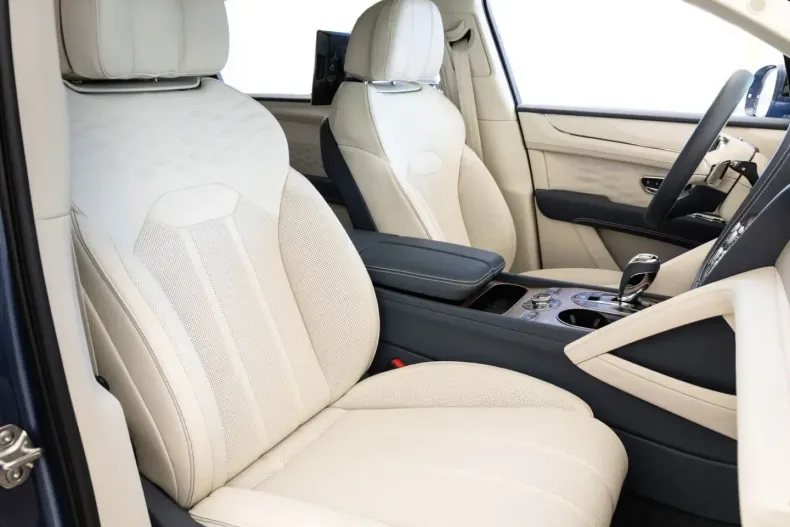 Bentley Bentayga din 2025 cu 4.792 km - oferta BEN147401 - foto 13