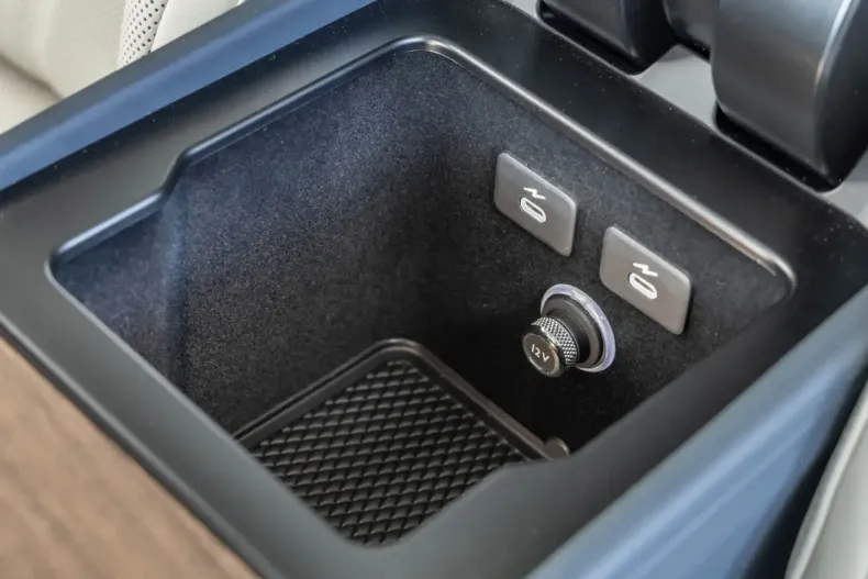 Bentley Bentayga din 2025 cu 4.792 km - oferta BEN147401 - foto 20