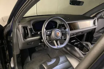 Porsche Cayenne din 2024 - oferta POR147403