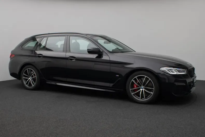 BMW 530 din 2022 cu 59.735 km - oferta BMW147406 - foto 4