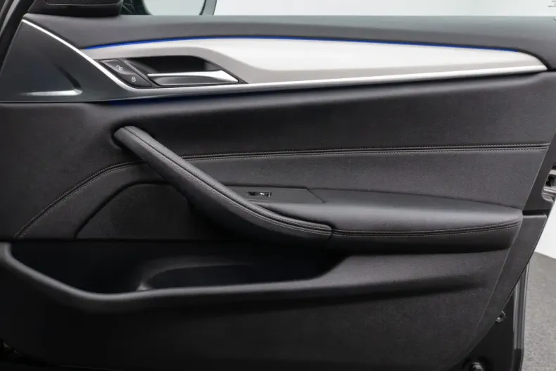 BMW 530 din 2022 cu 59.735 km - oferta BMW147406 - foto 31