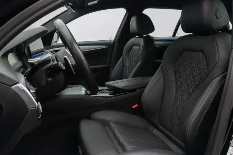 BMW 530 din 2022 cu 59.735 km - oferta BMW147406 - foto 35