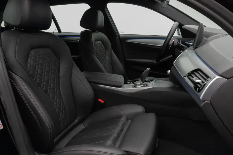 BMW 530 din 2022 cu 59.735 km - oferta BMW147406 - foto 36