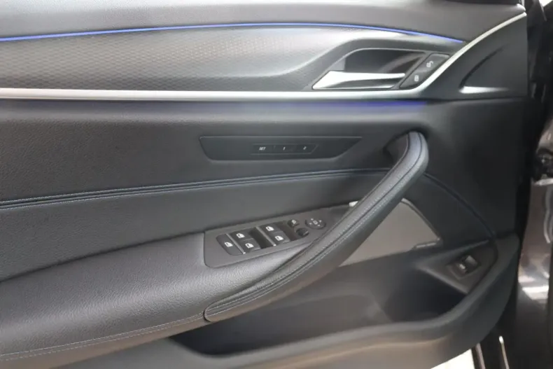 BMW 530 din 2021 cu 56.500 km - oferta BMW147408 - foto 6