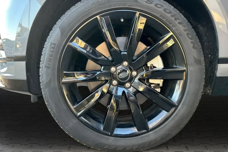 Land Rover Range Rover Velar din 2024 cu 13.500 km - oferta LAN147411 - foto 6