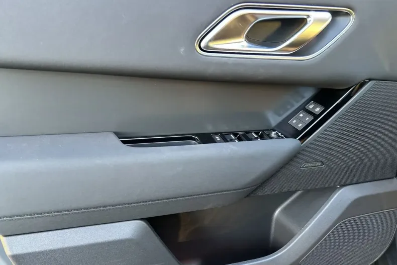 Land Rover Range Rover Velar din 2024 cu 13.500 km - oferta LAN147411 - foto 18