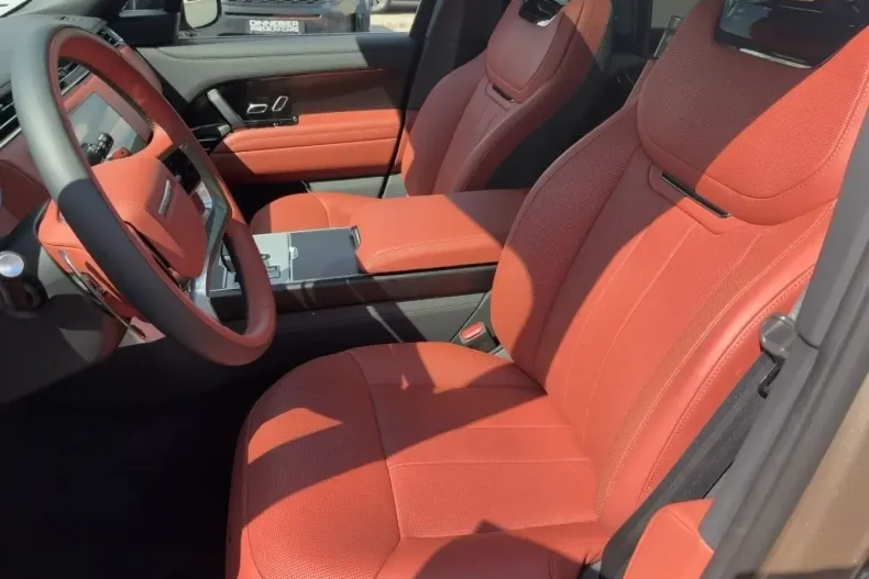 Land Rover Range Rover din 2024 cu 10.371 km - oferta LAN147412 - foto 8