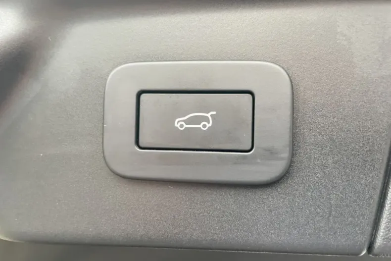 Land Rover Range Rover Velar din 2024 cu 22.828 km - oferta LAN147414 - foto 20