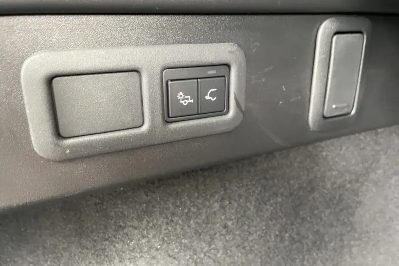 Land Rover Range Rover Velar din 2024 cu 22.828 km - oferta LAN147414 - foto 21