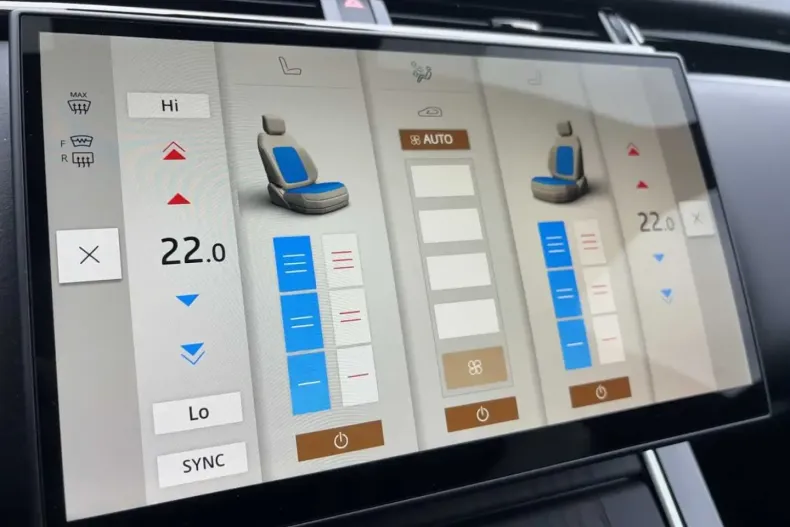 Land Rover Range Rover Velar din 2024 cu 12.696 km - oferta LAN147420 - foto 9