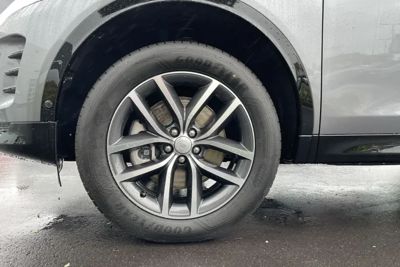 Land Rover Discovery Sport din 2024 cu 9.085 km - oferta LAN147423 - foto 9