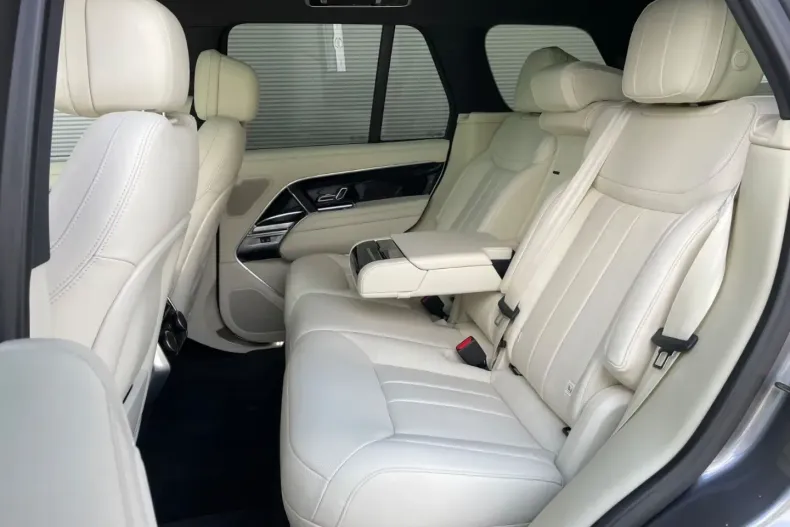 Land Rover Range Rover din 2025 cu 15.700 km - oferta LAN147427 - foto 11