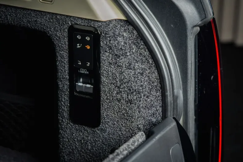 Land Rover Range Rover din 2023 cu 29.500 km - oferta LAN147430 - foto 8