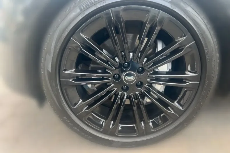 Land Rover Range Rover din 2023 cu 28.055 km - oferta LAN147433 - foto 3