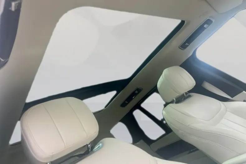 Land Rover Range Rover din 2023 cu 28.055 km - oferta LAN147433 - foto 18