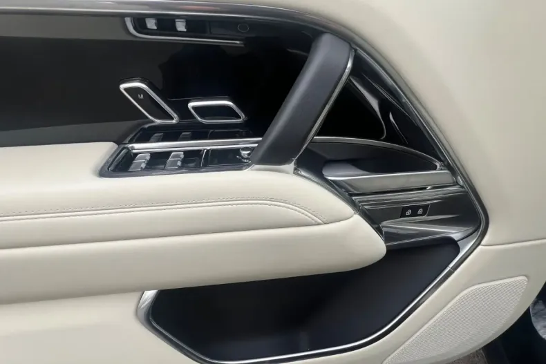 Land Rover Range Rover din 2023 cu 28.055 km - oferta LAN147433 - foto 22