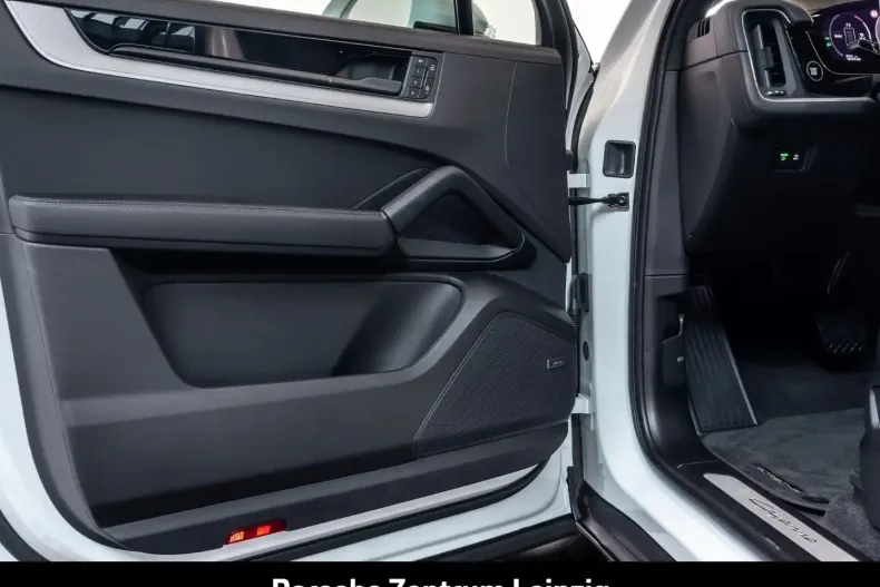 Porsche Cayenne din 2024 cu 14.256 km - oferta POR147434 - foto 20