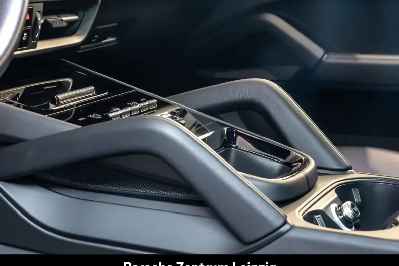 Porsche Cayenne din 2024 cu 14.256 km - oferta POR147434 - foto 30