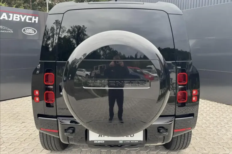Land Rover Defender din 2024 cu 20.479 km - oferta LAN147441 - foto 8