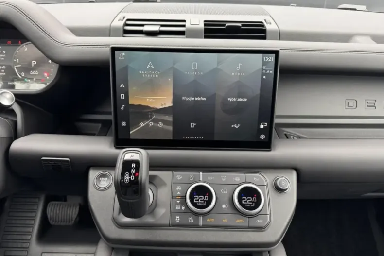 Land Rover Defender din 2024 cu 20.479 km - oferta LAN147441 - foto 13