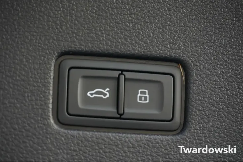 Audi Q8 din 2025 cu 17.228 km - oferta AUD147442 - foto 19