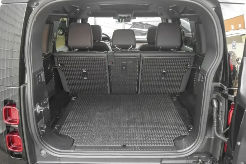 Land Rover Defender din 2025 cu 28.000 km - oferta LAN147443 - foto 15