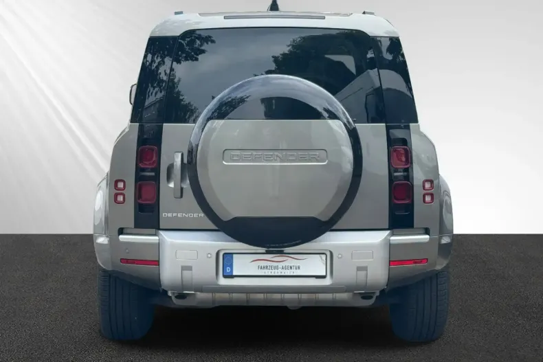 Land Rover Defender din 2023 cu 15.500 km - oferta LAN147444 - foto 6