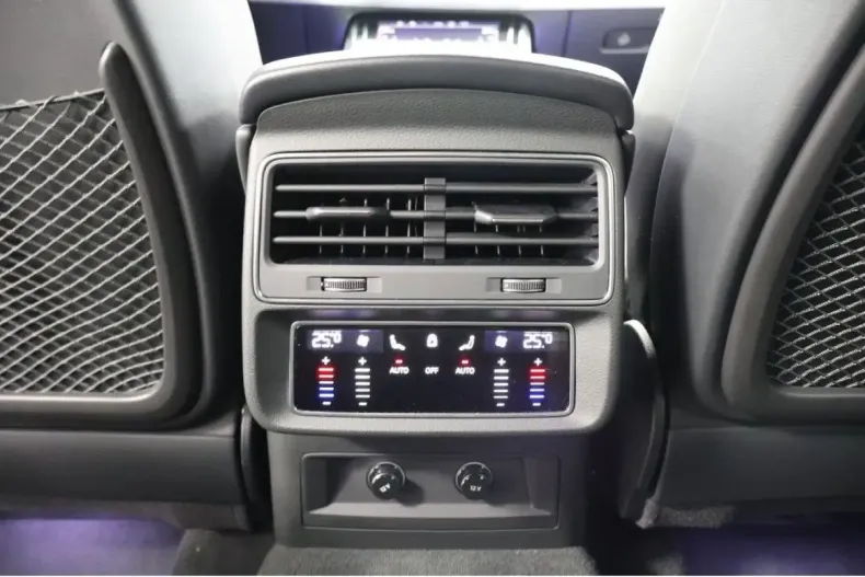 Audi Q8 din 2024 cu 21.850 km - oferta AUD147445 - foto 18