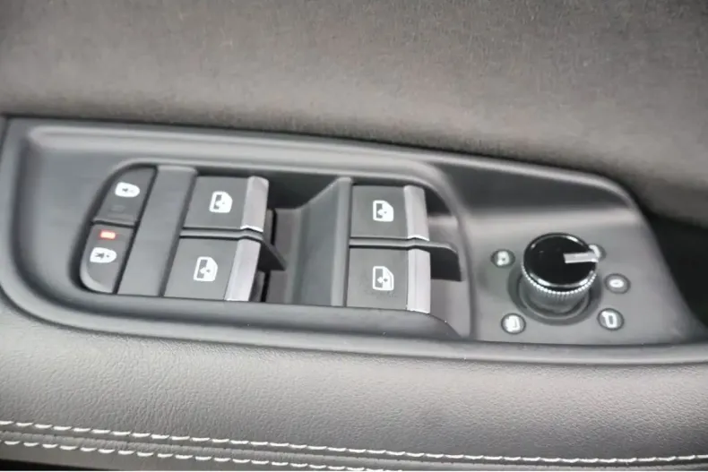 Audi Q8 din 2024 cu 21.850 km - oferta AUD147445 - foto 23