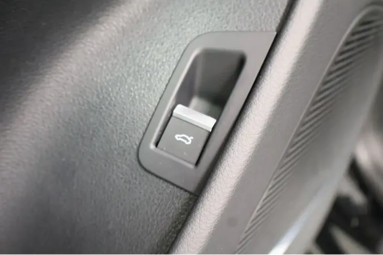 Audi Q8 din 2024 cu 21.850 km - oferta AUD147445 - foto 25