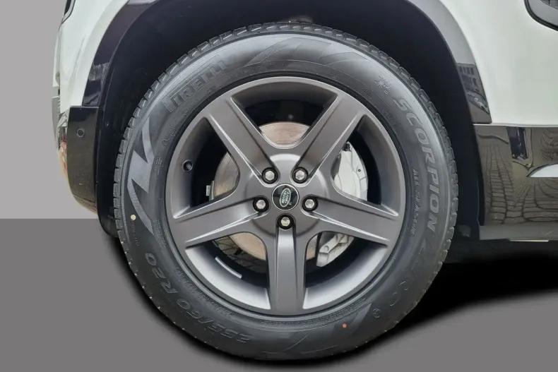 Land Rover Defender din 2023 cu 18.530 km - oferta LAN147447 - foto 6