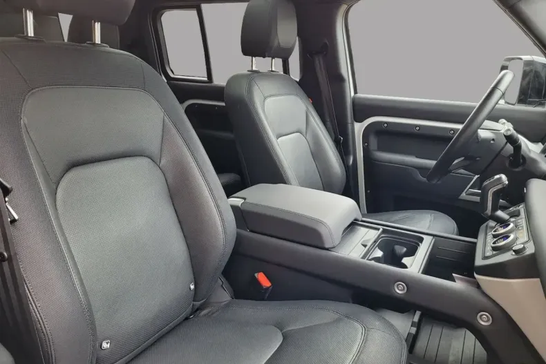 Land Rover Defender din 2023 cu 18.530 km - oferta LAN147447 - foto 9