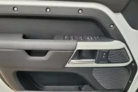 Land Rover Defender din 2023 cu 18.530 km - oferta LAN147447 - foto 12