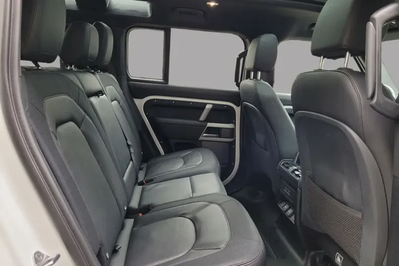 Land Rover Defender din 2023 cu 18.530 km - oferta LAN147447 - foto 14